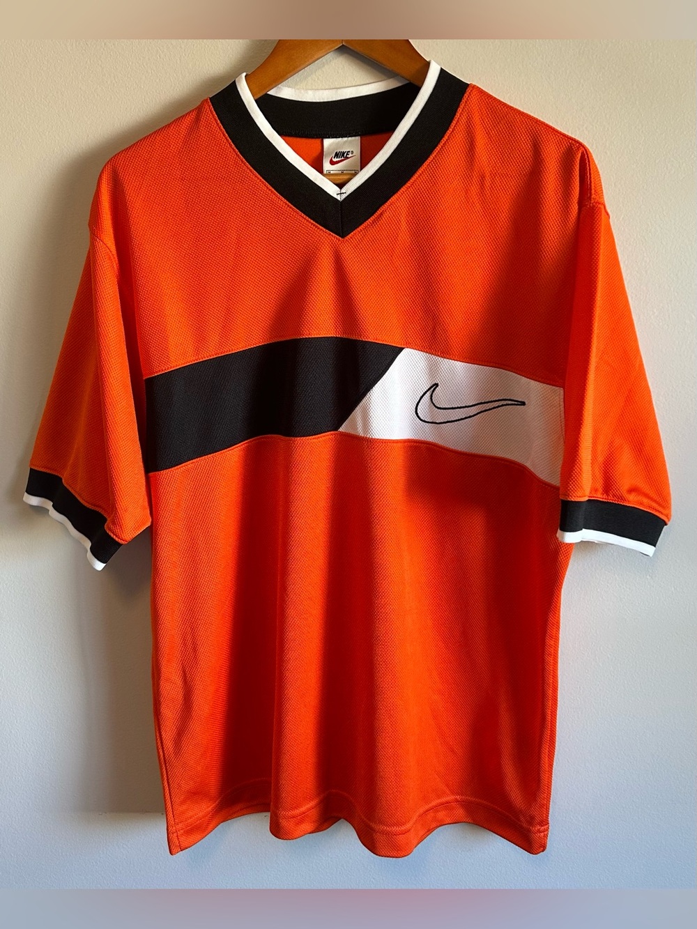 Vintage 90s Nike T-shirt Men’s M Athletic Mesh Swoosh Embroidered Made In USA
